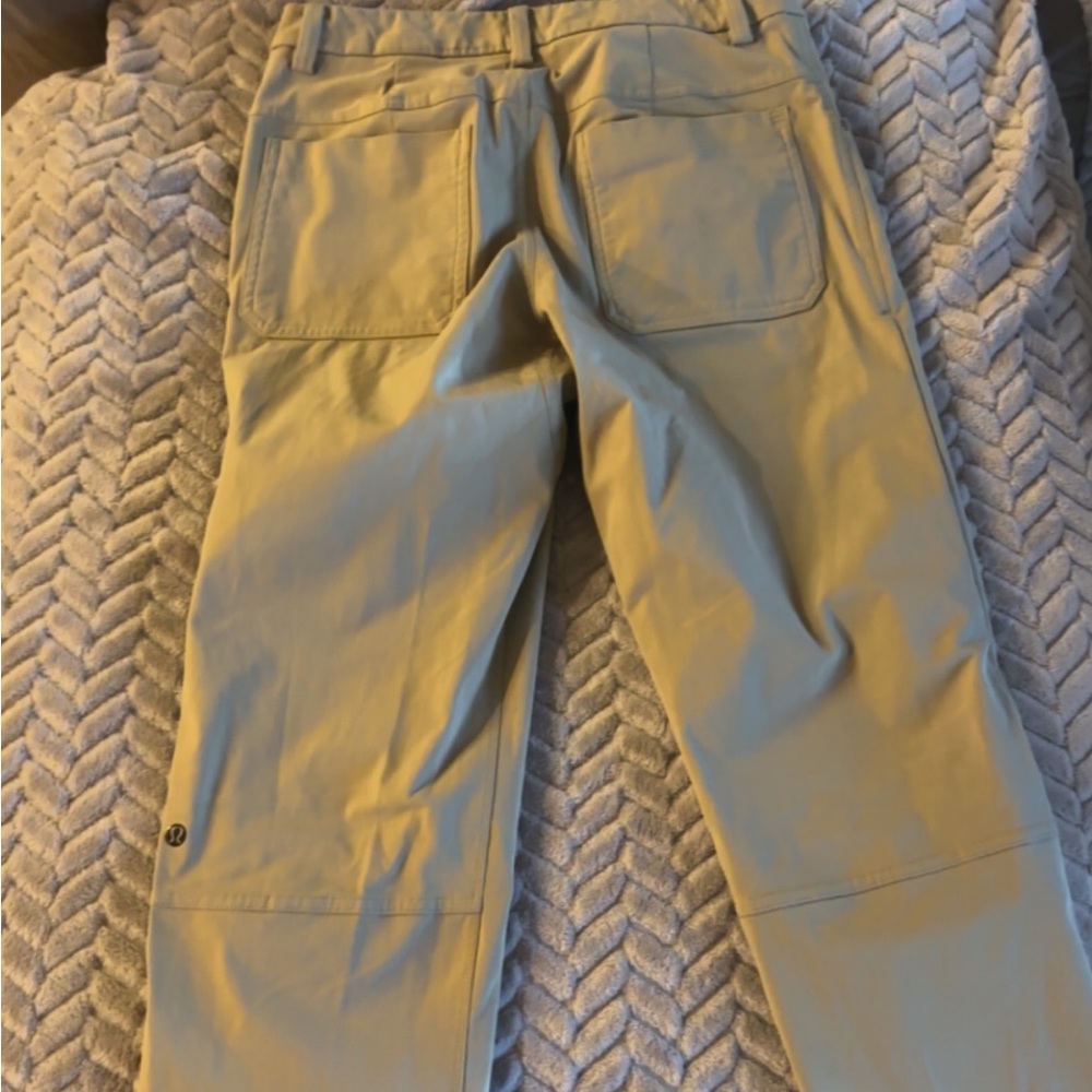 Lululemon Khaki Pants (29/32)